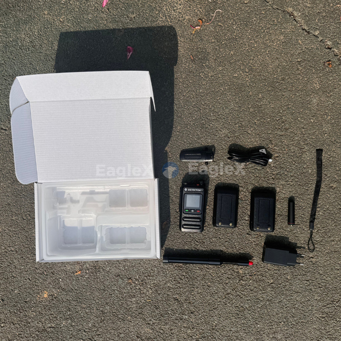 1.5-2KM FPV دستگیر دستگاه تشخیصي بدون سرنشين 800 ¥1500MHz、2400 ¥2485MHz、5725 ¥5850MHz 3