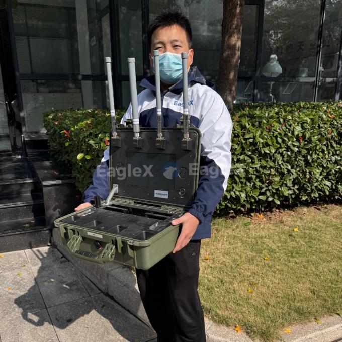 8 تا 10 کیلومتر FPV UAV Drone Detection Range Detector دستگیر بدون سرنشین با موقعیت گیری خلبان در زمان واقعی 2